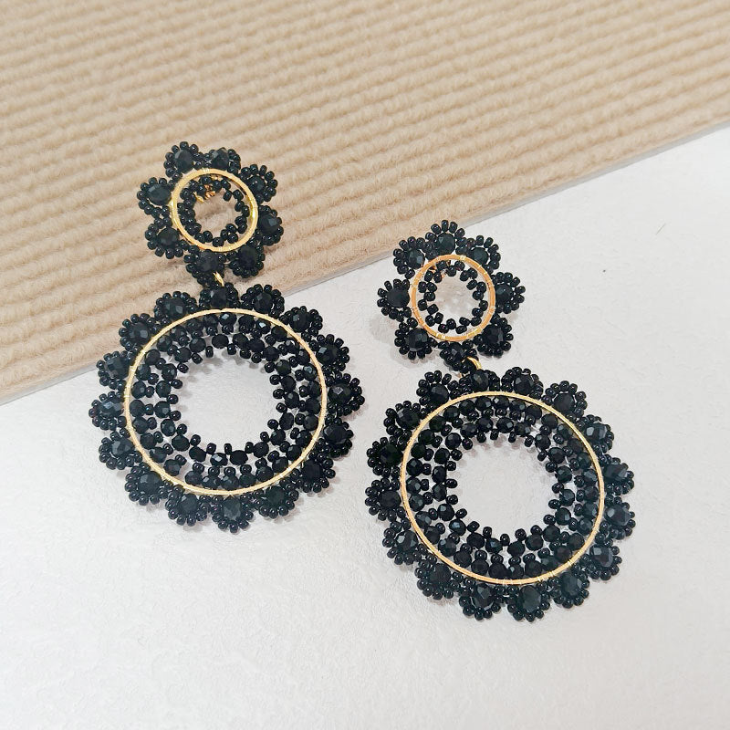 Round Black